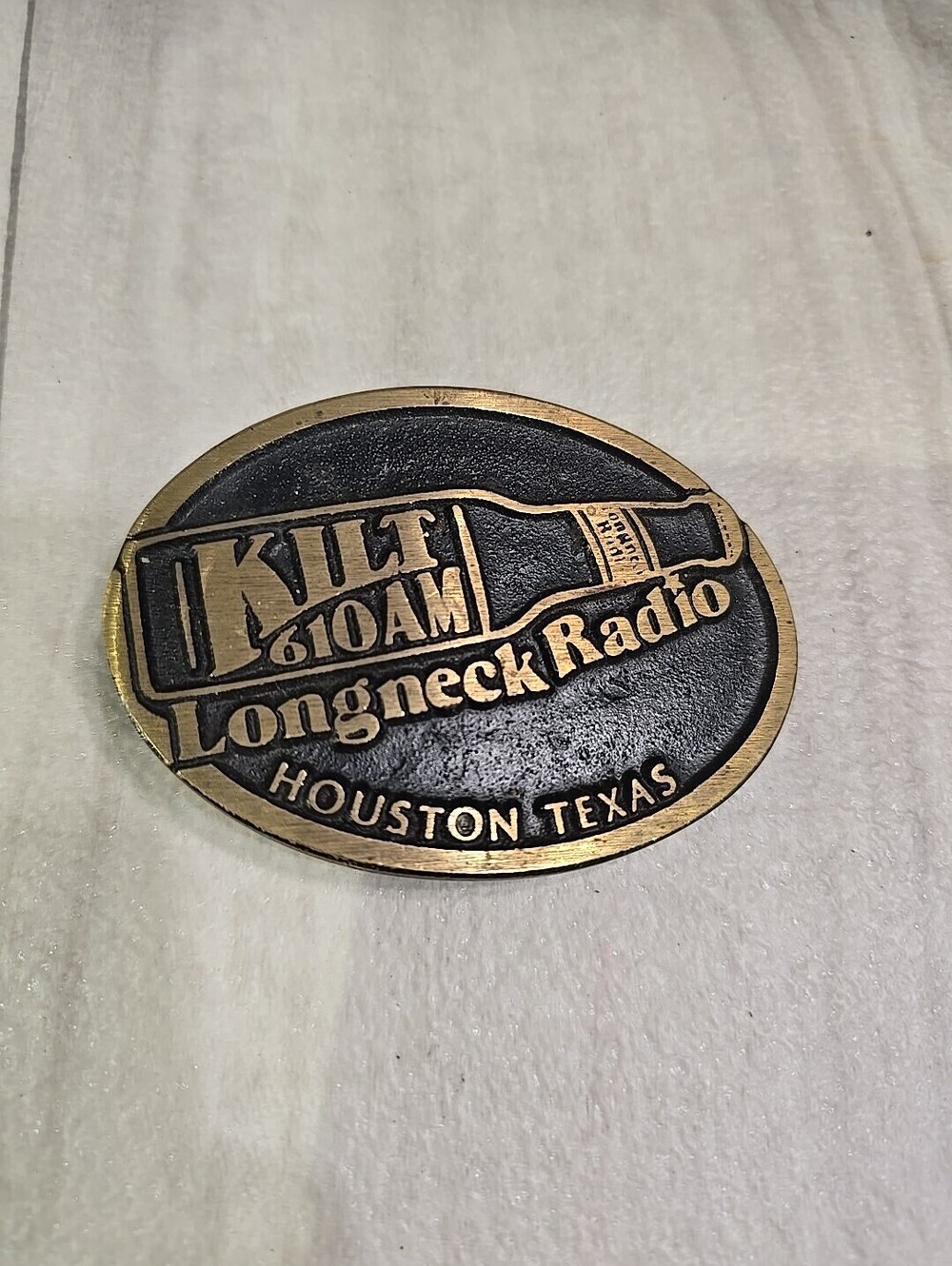 1980’s 610 AM KILT Houston Country Radio Buckle -LONGNECK COUNTRY-solid Brass
